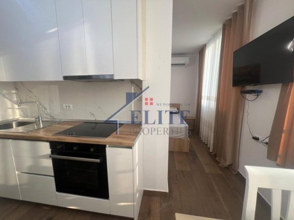Tirane, jepet me qera apartament Kati 9, 40 m² 500 € (Sheshi Willson)