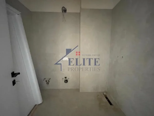 Tirane, shitet apartament 2+1+Ballkon Kati 2, 104 m² (Kamez)