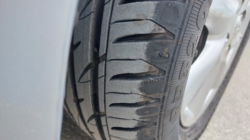 Shqiperi, shes makine Tojota Benzin+Gaz, blu e hapur manuale Klima 304.000 km 1 €