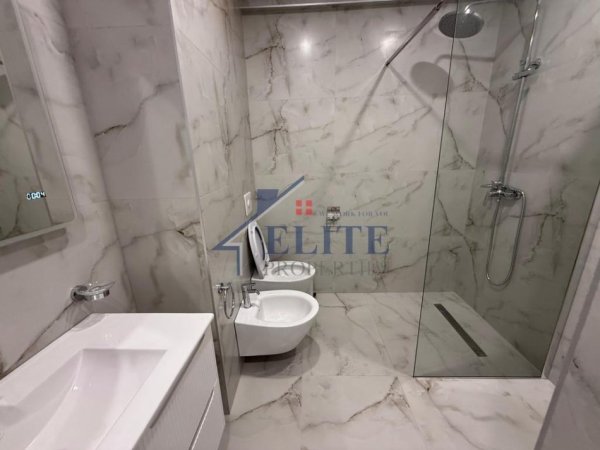 Tirane, jepet me qera apartament 2+1+Ballkon Kati 2, 100 m² 650 € (Kompleksi Magnet)