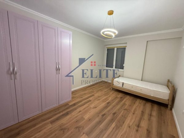 Tirane, jepet me qera apartament 2+1+Ballkon Kati 2, 100 m² 650 € (Kompleksi Magnet)