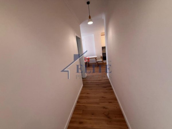Tirane, jepet me qera apartament 2+1+Ballkon Kati 2, 100 m² 650 € (Kompleksi Magnet)