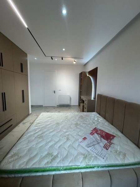 Tirane, jepet me qera apartament 2+1 Kati 5, 120 m² 1.299 € (Kompleksi delijorgji)