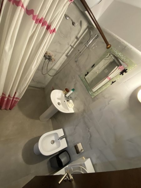 Tirane, jepet me qera apartament 2+1 Kati 1, 400 € 