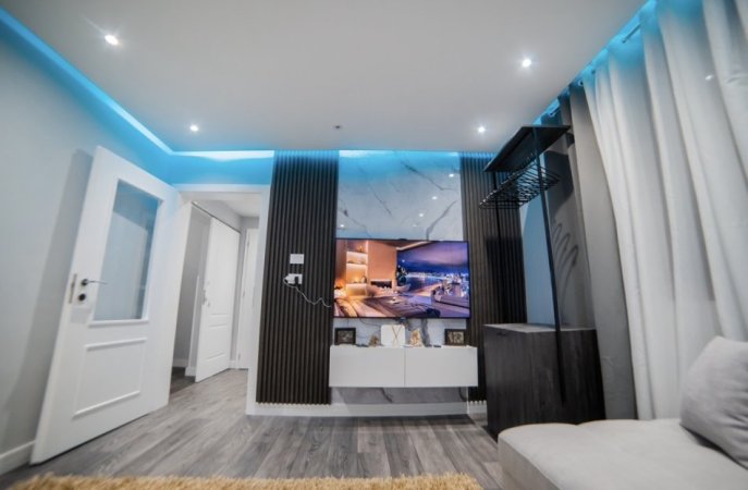 Tirane, jap me qera shtepi 2+1 Kati 0, 550 € (Frosina Plaku)