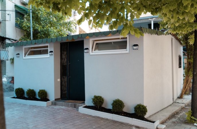 Tirane, jap me qera shtepi 2+1 Kati 0, 550 € (Frosina Plaku)