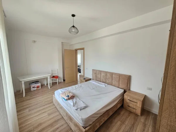 Tirane, jepet me qera apartament 2+1 Kati 3, 90 m² 700 € (Kompleksi FZ)