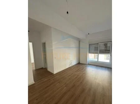 Tirane, shitet apartament 1+1+Ballkon Kati 6, 61 m² 85.400 € (Ali Demi, Rezidenca Kaimi)