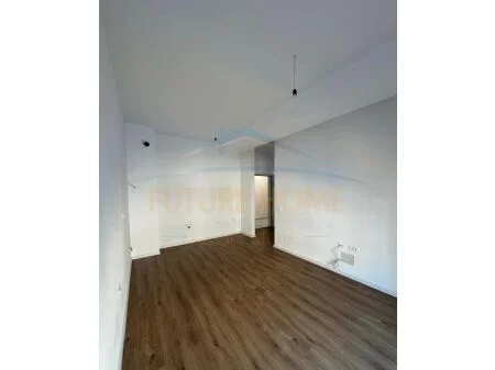 Tirane, shitet apartament 1+1+Ballkon Kati 6, 61 m² 85.400 € (Ali Demi, Rezidenca Kaimi)