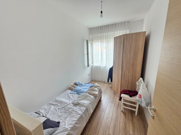 Tirane, jepet me qera apartament 2+1 Kati 3, 90 m² 700 € (liqeni i thate)