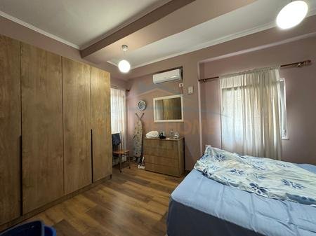 Tirane, jepet me qera Vile 3 Katshe Kati 0, 150 m² 1.200 € (Shkolla e Baletit, Rruga Vath Korreshi)