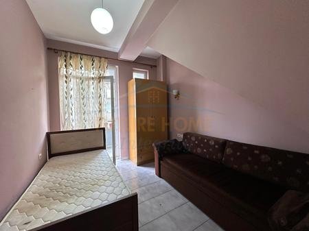 Tirane, jepet me qera Vile 3 Katshe Kati 0, 150 m² 1.200 € (Shkolla e Baletit, Rruga Vath Korreshi)