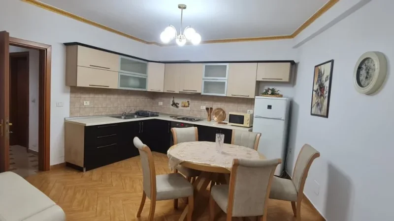 Tirane, jepet me qera apartament 2+1 Kati 3, 115 m² 660 € (Viva Market Don Bosko)