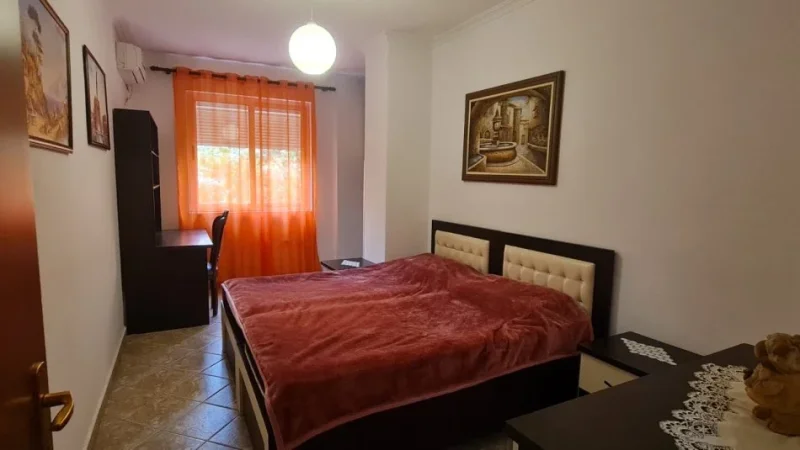 Tirane, jepet me qera apartament 2+1 Kati 3, 115 m² 660 € (Viva Market Don Bosko)