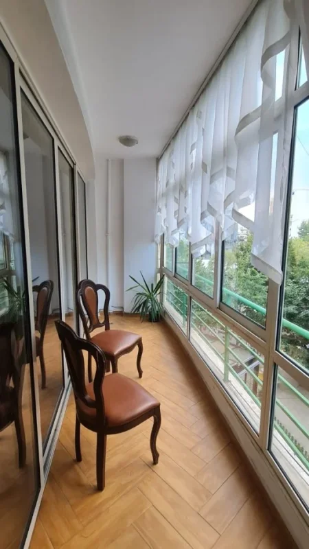 Tirane, jepet me qera apartament 2+1 Kati 3, 115 m² 660 € (Viva Market Don Bosko)