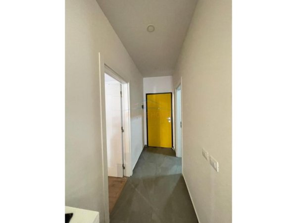 Tirane, jepet me qera apartament 2+1 Kati 1, 94 m² 800 € 