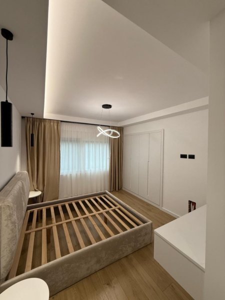 Tirane, jepet me qera apartament 1+1+Ballkon Kati 2, 1.000 € (Qender, Piazza)