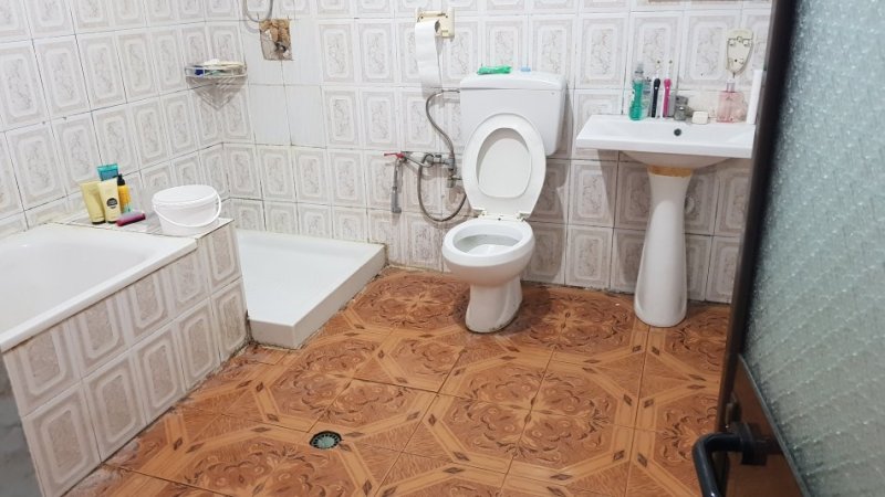 Tirane, jap me qera shtepi 3+1 Kati 0, 140 m² 310 € (Rruga Shaban Bardhoshi)