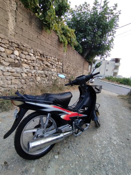 Tirane, shes Motorr lifan 49 , e zeze 400 €