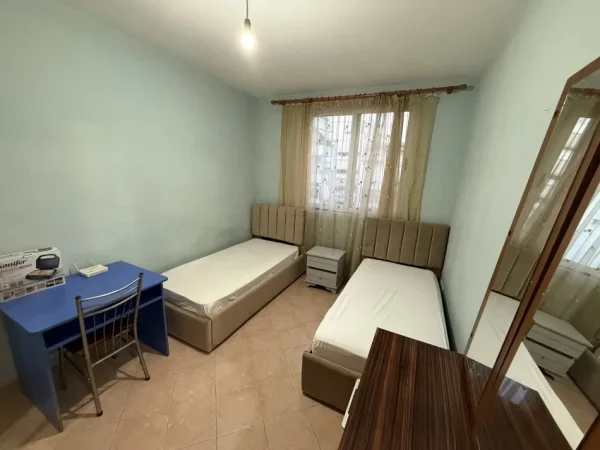 Tirane, jepet me qera apartament 1+1+Ballkon Kati 5, 1 m² 