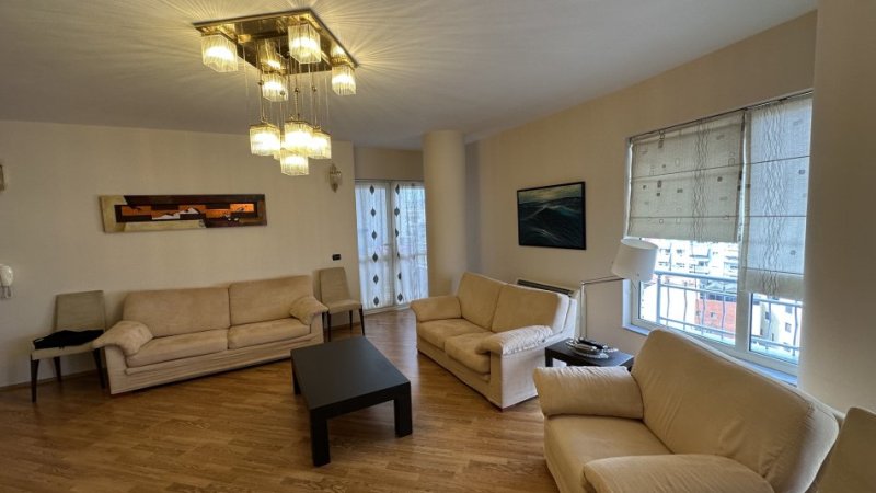 Durres, jepet me qera apartament 3+1+Ballkon Kati 6, 118 m² 800 €