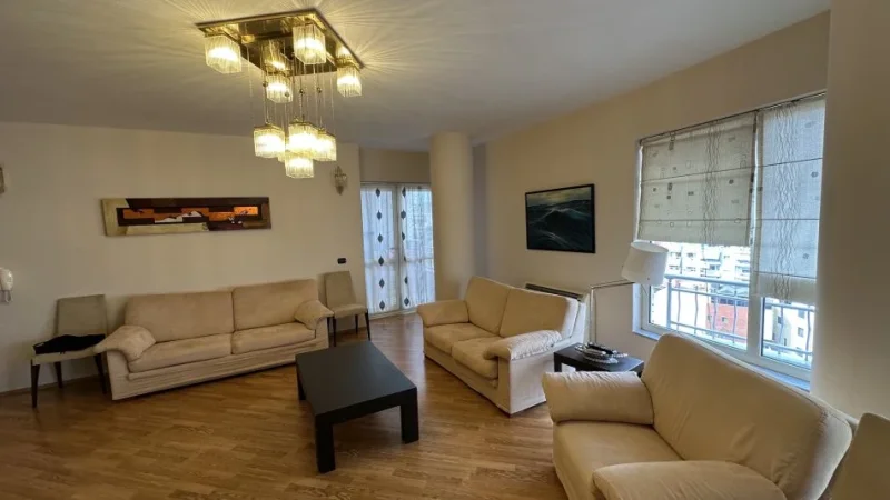 Durres, jepet me qera apartament 3+1+Ballkon Kati 6, 118 m² 800 €