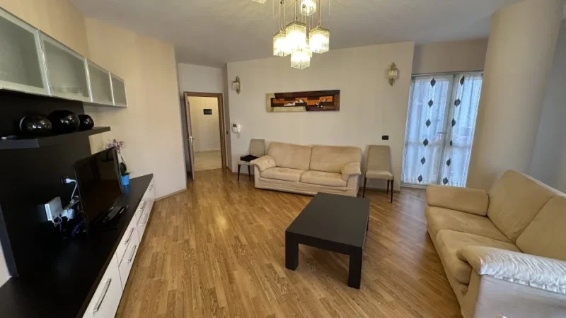 Durres, jepet me qera apartament 3+1+Ballkon Kati 6, 118 m² 800 €