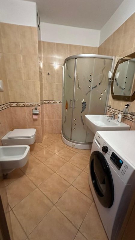 Durres, jepet me qera apartament 3+1+Ballkon Kati 6, 118 m² 800 €