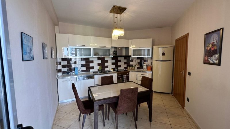 Durres, jepet me qera apartament 3+1+Ballkon Kati 6, 118 m² 800 €