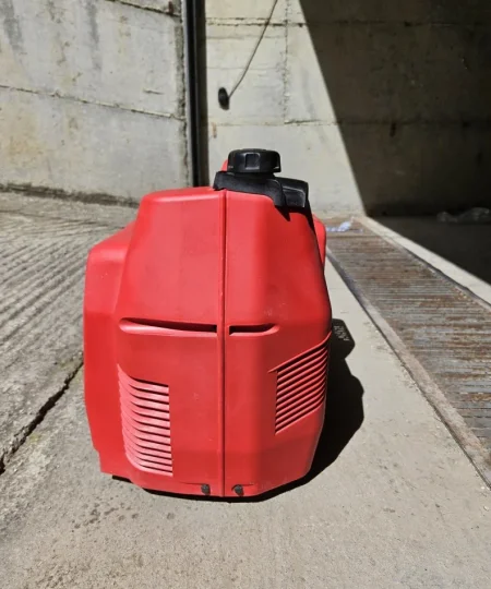 Tirane, shes aksesore Gjenerator me benzine