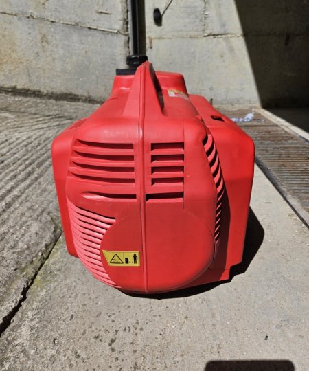 Tirane, shes aksesore Gjenerator me benzine