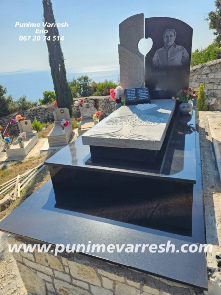 Tirane, ofroj Punime Varresh Me Pikture ( Portret ) Te gdhendur Ne Granit