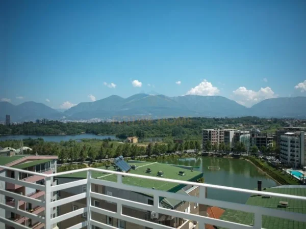 Tirane, shitet apartament+verande | Penthouse 3+1 Kati 5, 325 m² 600.000 € (Liqeni i thate)