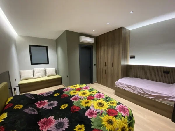 Tirane, Apartament 1+1+Ballkon Kati 1, 70 m² 700 € (Myslym Shyri)