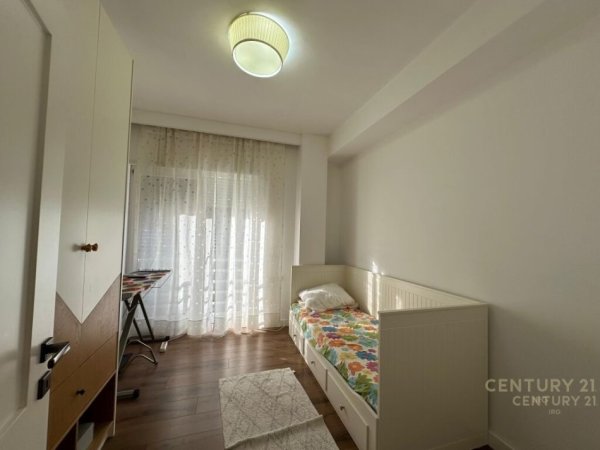 Tirane, jepet me qera apartament 3+1 Kati 2, 124 m² 1.000 € (Rezidenca Kodra e Diellit 1)