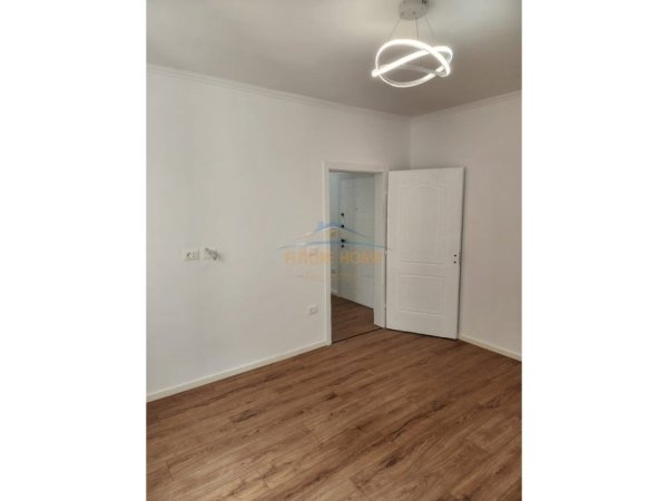 Tirane, shitet apartament 1+1 Kati 4, 51 m² 91.000 € (PORCELAN)