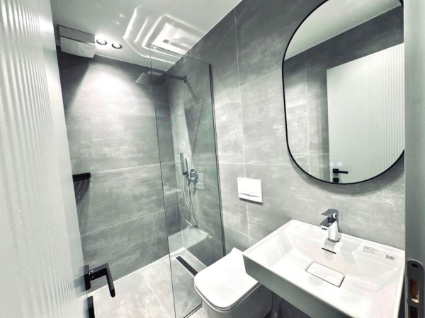 ✨Shiten : 3 Apartamente "2 1+1& 1 garsonjere 📍Qendër/ Mine peza ( në rrugë kryesore) 108 m2 268.000 ( Çdo gjë e re🔥🔥)