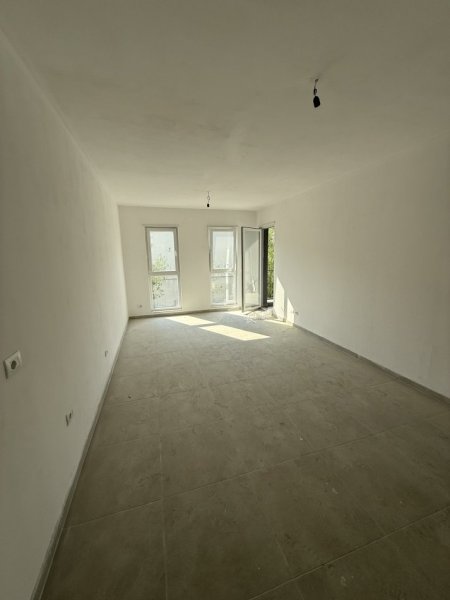 Tirane, shitet apartament 2+1+Ballkon Kati 2, 84 m² 94.000 € (Univers City Gati Per Banim )