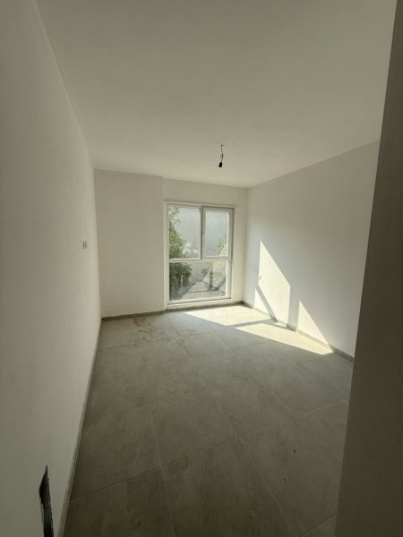 Tirane, shitet apartament 2+1+Ballkon Kati 2, 84 m² 94.000 € (Univers City Gati Per Banim )