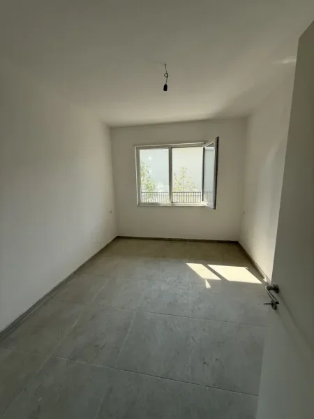 Tirane, shitet apartament 2+1+Ballkon Kati 2, 84 m² 94.000 € (Univers City Gati Per Banim)