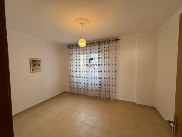 Tirane, shitet apartament 2+1+Ballkon Kati 4, 96 m² 129.000 € (FRESK)