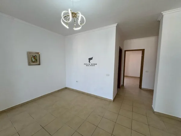 Tirane, shitet apartament 2+1+Ballkon Kati 4, 96 m² 129.000 € (FRESK)