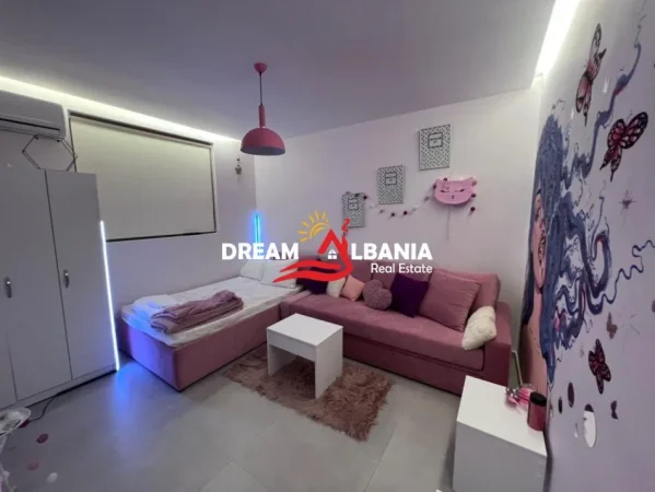 Tirane, shitet ambjent biznesi , 56 m² 250.000 € (ne Qender rruga e Bogdaneve)