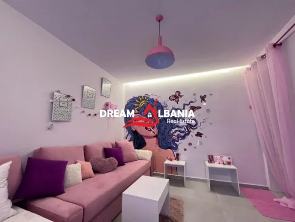 Tirane, shitet ambjent biznesi , 56 m² 250.000 € (ne Qender rruga e Bogdaneve)