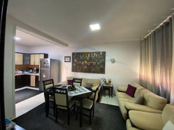 Tirane, shitet Vile 3 Katshe Kati 3, 533 m² 350.000 € (Muhamed Deliu)