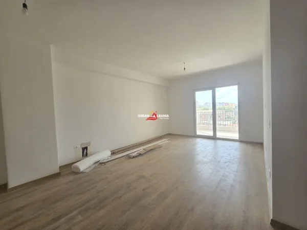Tirane, shitet apartament 1+1 Kati 5, 118 m² 192.000 € (Kompleksi Aura)