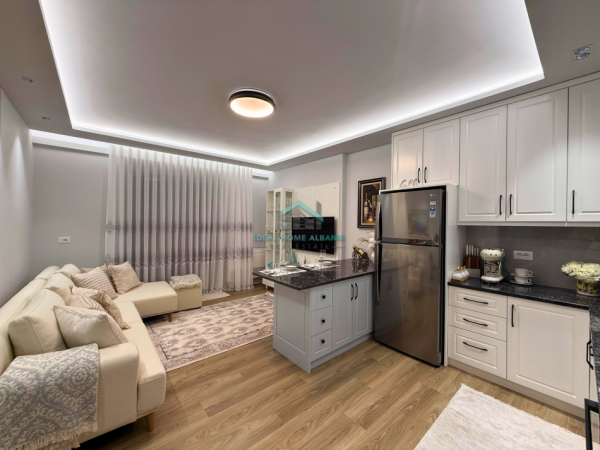 Vlore - Lungomare, shitet apartament 1+1+Aneks+Ballkon Kati 5, 64 m² 180.000 € (ME PAMJE NGA DETI)