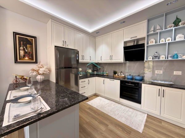 Vlore - Lungomare, shitet apartament 1+1+Aneks+Ballkon Kati 5, 64 m² 180.000 € (ME PAMJE NGA DETI)