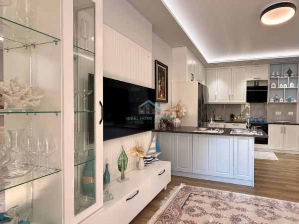 Vlore - Lungomare, shitet apartament 1+1+Aneks+Ballkon Kati 5, 64 m² 180.000 € (ME PAMJE NGA DETI)