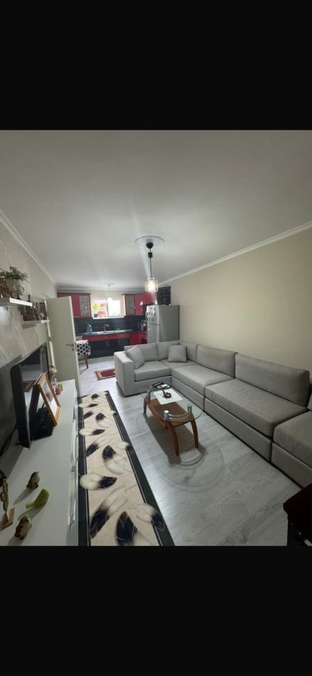Tirane, jepet me qera apartament 1+1+Ballkon Kati 1, 65 m² 550 € (BRRYL)